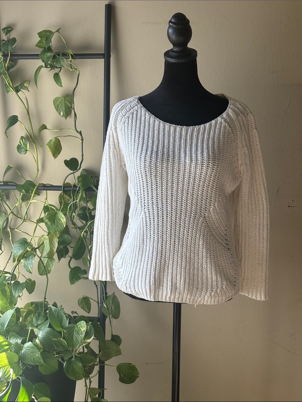 Ann Taylor Cream Scoop Neck Ribbed Knit Sweater